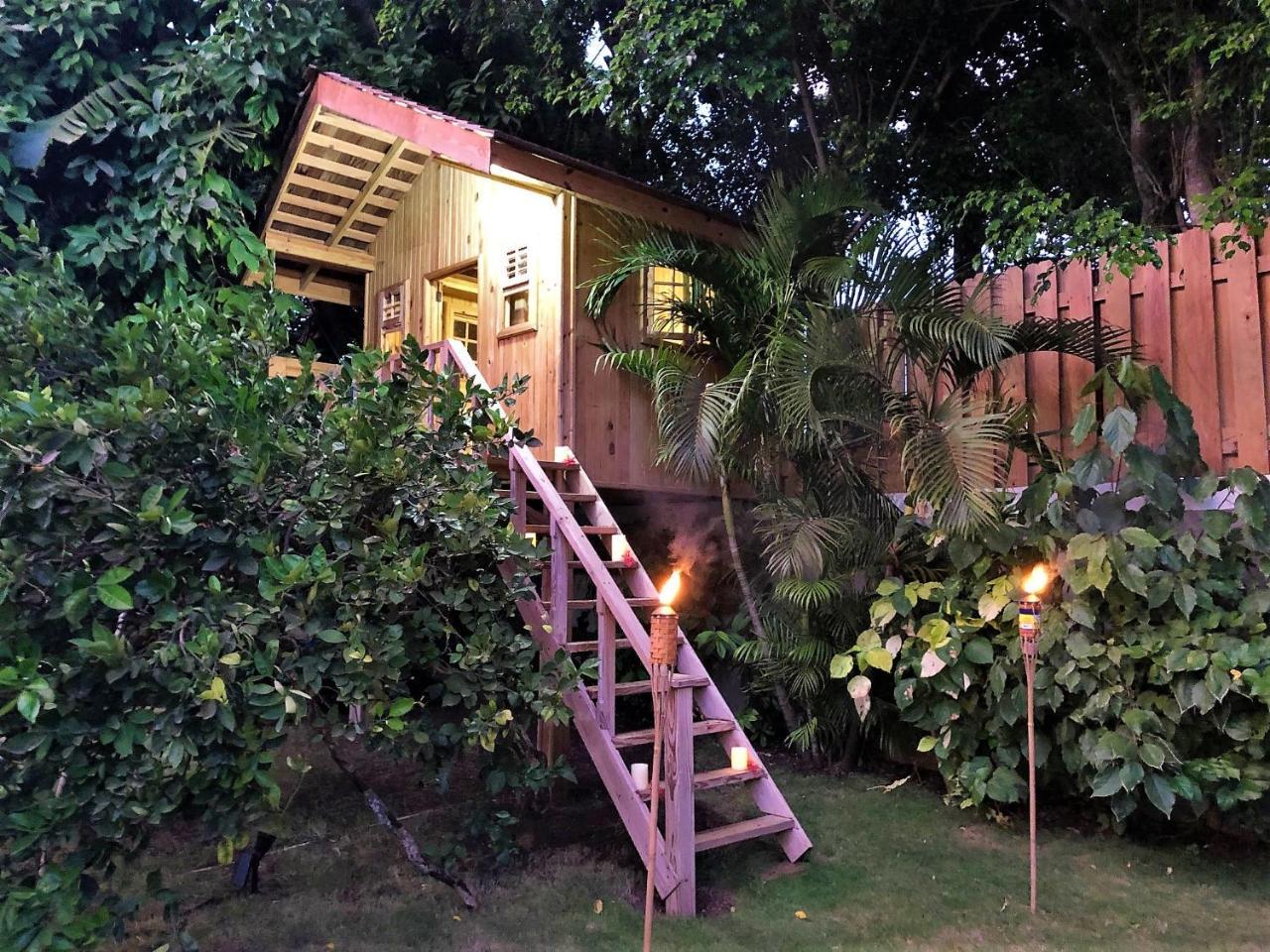 Mais Oui Villa Discovery Bay Kültér fotó